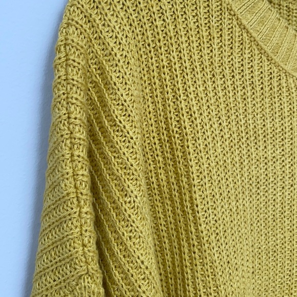 Cropped knit sweater - Picture 4 of 7